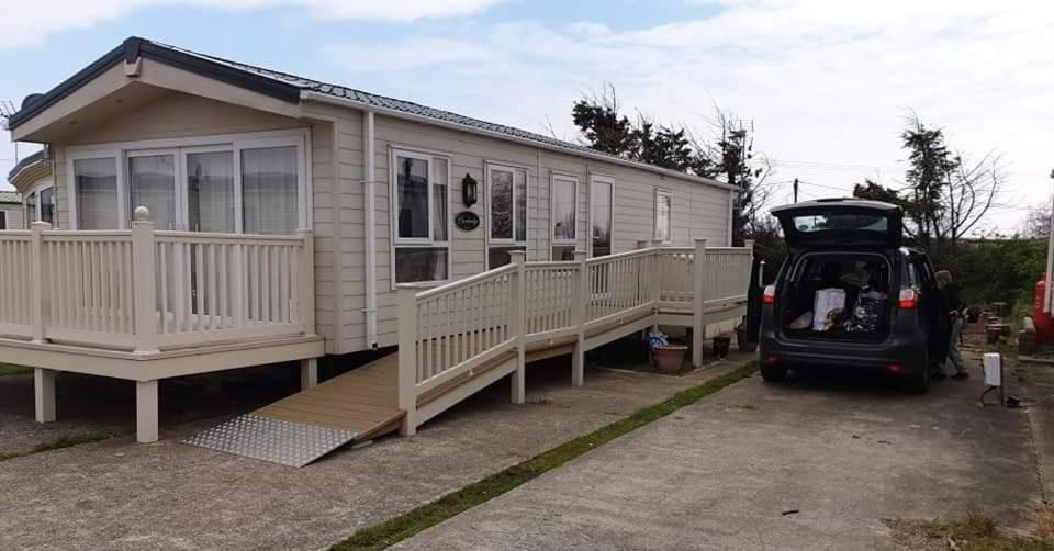 Privately Owned Stunning Caravan Seawick Holiday Park St Osyth Jaywick Sands Екстер'єр фото