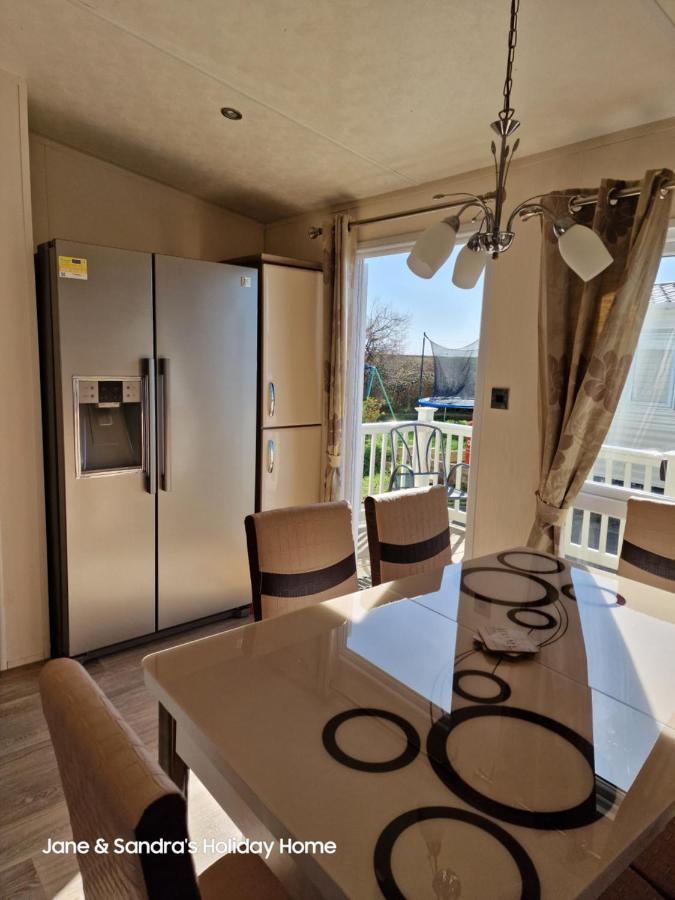 Privately Owned Stunning Caravan Seawick Holiday Park St Osyth Jaywick Sands Екстер'єр фото