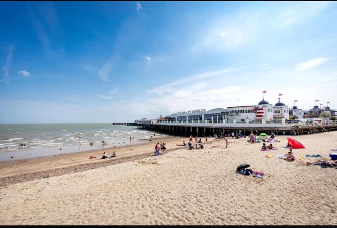 Privately Owned Stunning Caravan Seawick Holiday Park St Osyth Jaywick Sands Екстер'єр фото